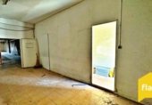 Local comercial
en venda
amb 181m² a Santa Coloma de Gramenet, Carrer Sant Domènec foto