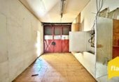 Local comercial
en venda
amb 181m² a Santa Coloma de Gramenet, Carrer Sant Domènec foto