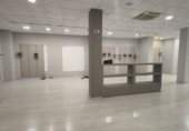 Local comercial en alquiler con 390m² en Linares foto