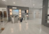 Local comercial en alquiler con 390m² en Linares foto