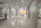 Local comercial en alquiler con 390m² en Linares foto