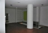 150m² commercial premises for sale in León, in the area of Center, Calle de la Guardia Civil photo