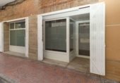 100m² commercial premises for sale in Torrevieja, Calle Santomera photo