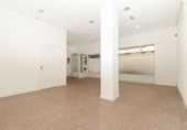 100m² commercial premises for sale in Torrevieja, Calle Santomera photo