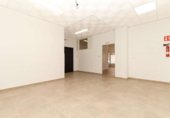 100m² commercial premises for sale in Torrevieja, Calle Santomera photo