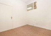 100m² commercial premises for sale in Torrevieja, Calle Santomera photo