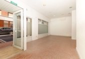 100m² commercial premises for sale in Torrevieja, Calle Santomera photo