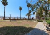 100m² commercial premises for sale in Torrevieja, Calle Santomera photo