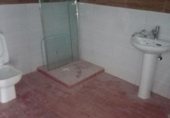 400m² commercial premises for sale in Valencia, in the area of l'Hort de Senabre, Calle Llanera de Ranes photo