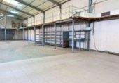 675m² warehouse industrial for sale in Arganda del Rey, Calle de la Granja photo
