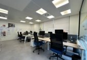 158m² office, commercial premises for sale in Cornellà de Llobregat photo