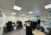158m² office, commercial premises for sale in Cornellà de Llobregat photo
