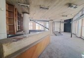 Local comercial en venta con 140m² en Figueras, Carrer de Tapis foto
