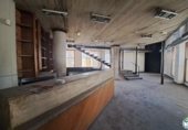Local comercial en venta con 140m² en Figueras, Carrer de Tapis foto