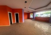 Local comercial en venta con 90m² en Marbella, Avenida Ramón y Cajal, 10 foto