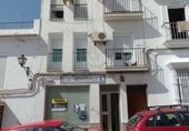 Local comercial en venta con 94m² en Villamartín, Calle Pozomonte foto