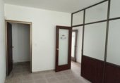 Local comercial en venta con 94m² en Villamartín, Calle Pozomonte foto