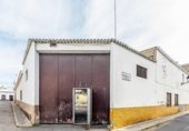 572m² commercial premises for sale in Puerto Serrano, Avenida de Cádiz photo