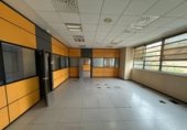 Nave Industrial en venta con 2197m² en Valencia, en la zona de Horno de Alcedo, Avenida Trabajadores foto