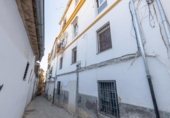 627m² building for sale in Granada, in the area of Albaicín, Calle Zenete photo