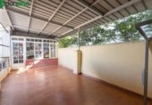Edificio en venta con 627m² en Granada, en la zona de Sagrario, Calle Gran Vía de Colón foto