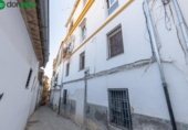 Edificio en venta con 627m² en Granada, en la zona de Sagrario, Calle Gran Vía de Colón foto