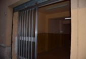 Local comercial en alquiler con 100m² en Elda foto