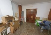 700m² commercial premises for sale in Cuenca photo