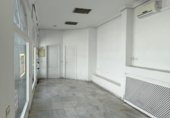 Local comercial en alquiler con 70m² en Dos Hermanas foto