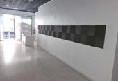 Local comercial en venta con 97m² en Torrevieja, Calle Joaquín Chapaprieta foto