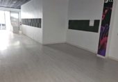 Local comercial en venta con 97m² en Torrevieja, Calle Joaquín Chapaprieta foto