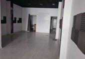 Local comercial en venta con 97m² en Torrevieja, Calle Joaquín Chapaprieta foto