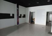 Local comercial en venta con 97m² en Torrevieja, Calle Joaquín Chapaprieta foto