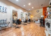 Peluqueria en venta con 65m² en Reus, Carrer de Frida Kahlo foto