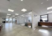 400m² office for sale in Brenes photo