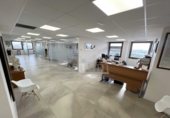 400m² office for sale in Brenes photo