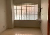 310m² commercial premises for sale in Guadalajara, Calle Cabañeros photo