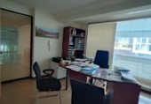 450m² commercial premises for sale in Gijón, in the area of Laviada, Calle Avilés photo