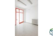 Local comercial en venta con 92m² en Figueras, Carrer del Poeta Marquina foto