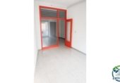 Local comercial en venta con 92m² en Figueras, Carrer del Poeta Marquina foto
