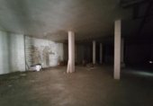 932m² commercial premises for sale in Villamarchante, Calle de San Blas photo