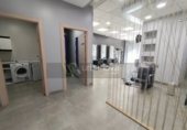 Local comercial en alquiler con 130m² en Logroño foto