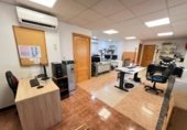 190m² locaux commerciaux industriel pour vente à Maracena, Plaza Al-Ándalus photo