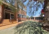 Local comercial en venta con 670m² en Cambrils, Carrer Pekin foto