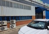 Nave Industrial en venta con 330m² en Sevilla, en la zona de Polígono Sur, Carretera Su Eminencia foto