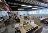 Nave Industrial en venta con 330m² en Sevilla, en la zona de Polígono Sur, Carretera Su Eminencia foto
