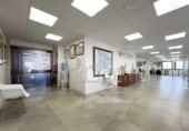 Oficina en venta con 206m² en Brenes foto