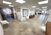 Oficina en venta con 206m² en Brenes foto