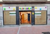 Local comercial en venta con 370m² en Tarrasa, Carrer de la Cisterna foto