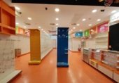 Local comercial en venta con 370m² en Tarrasa, Carrer de la Cisterna foto